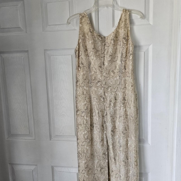 Golden lace formal dress - Picture 5 of 7
